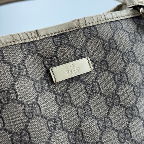 Gucci GG Supreme Canvas Tote Bag with Leather Trim - Picture 3 of 13